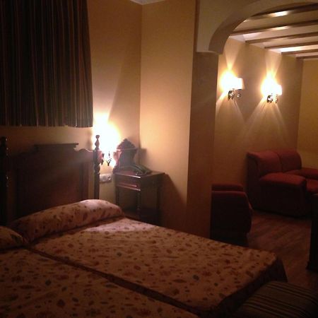 Hotel El Mano Huescar Room photo