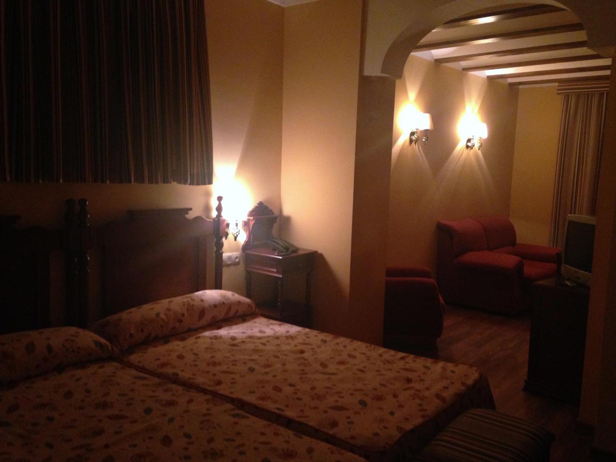 Hotel El Mano Huescar Room photo